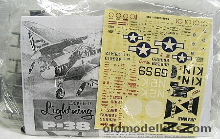 Monogram 1/48 P-38L / P-38M 2 Seat Night Fighter / P-38J / F-5 Lightning Bagged, 6848 plastic model kit